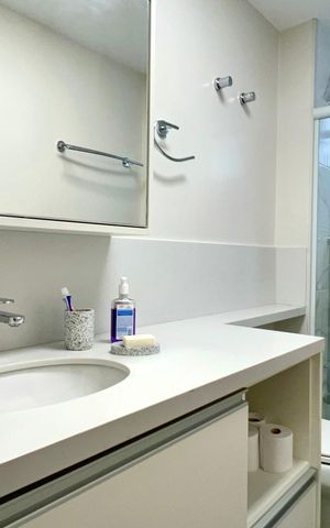 Apartamento para alugar com 72m², 2 quartos e 1 vaga Apartamento para alugar com 72m², 2 quartos e 1 vagaBanheiro