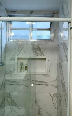 Apartamento para alugar com 72m², 2 quartos e 1 vaga Apartamento para alugar com 72m², 2 quartos e 1 vagaBanheiro