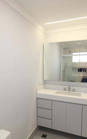 Apartamento à venda com 160m², 4 quartos e 4 vagasBanheiro 1
