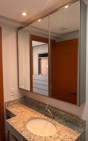 Apartamento à venda com 76m², 3 quartos e 2 vagasBanheiro da Suíte