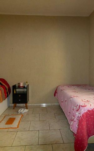 Casa à venda com 215m², 3 quartos e 2 vagasQuarto 3