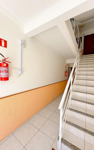 Apartamento para alugar com 68m², 2 quartos e 1 vagaHall social