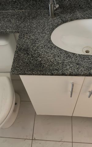 Casa de condomínio para alugar com 140m², 3 quartos e 2 vagas Casa de condomínio para alugar com 140m², 3 quartos e 2 vagasBanheiro da Suíte 1