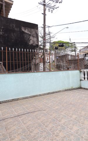 Casa para alugar com 120m², 3 quartos e 2 vagasVaranda