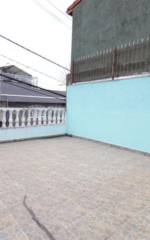Casa para alugar com 120m², 3 quartos e 2 vagasVaranda