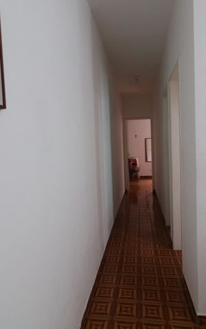 Casa para alugar com 120m², 3 quartos e 2 vagasCorredor