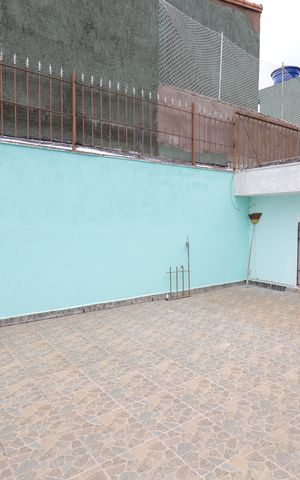 Casa para alugar com 120m², 3 quartos e 2 vagasVaranda