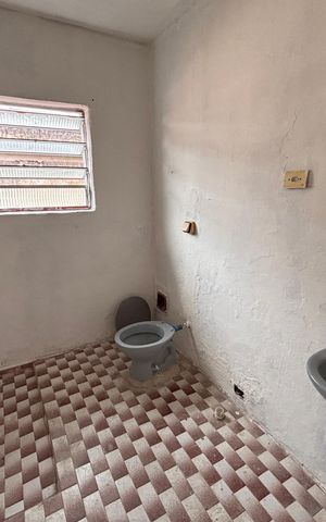 Casa para alugar com 50m², 1 quarto e 1 vaga Casa para alugar com 50m², 1 quarto e 1 vagaBanheiro
