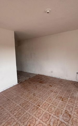 Casa para alugar com 50m², 1 quarto e 1 vaga Casa para alugar com 50m², 1 quarto e 1 vagaSala