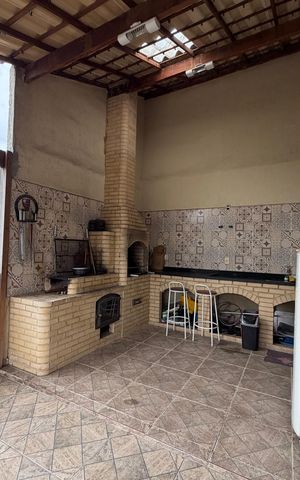 Casa para alugar com 160m², 2 quartos e 1 vaga Casa para alugar com 160m², 2 quartos e 1 vagaTerraço