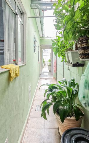 Casa à venda com 120m², 3 quartos e 2 vagas