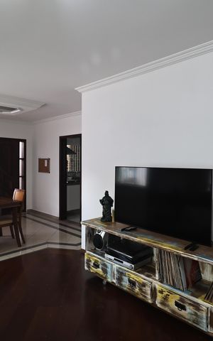 Casa à venda com 125m², 4 quartos e 4 vagasSala