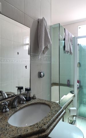 Casa à venda com 125m², 4 quartos e 4 vagasBanheiro da suíte 2