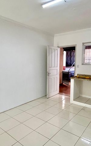Casa à venda com 300m², 2 quartos e 4 vagasCozinha