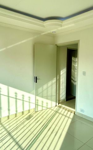 Casa à venda com 300m², 2 quartos e 4 vagasSala