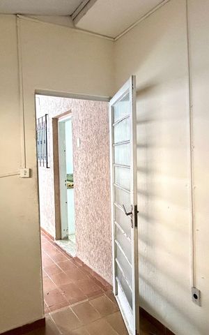 Casa à venda com 300m², 2 quartos e 4 vagasÁrea de Serviço