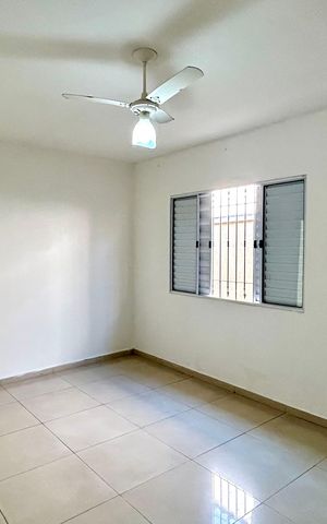 Casa à venda com 300m², 2 quartos e 4 vagasQuarto 2