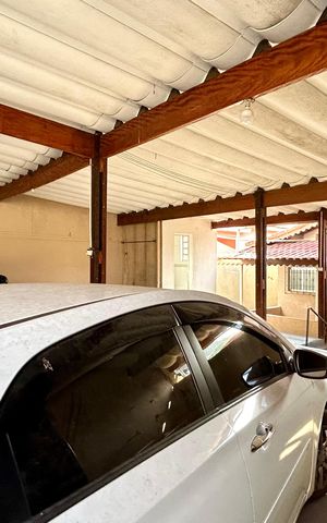 Casa à venda com 300m², 2 quartos e 4 vagasGaragem