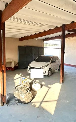 Casa à venda com 300m², 2 quartos e 4 vagasGaragem