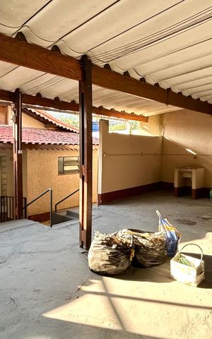 Casa à venda com 300m², 2 quartos e 4 vagasGaragem