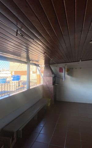 Casa à venda com 300m², 2 quartos e 3 vagasÁrea de Serviço