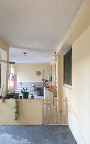 Casa à venda com 300m², 2 quartos e 3 vagasÁrea externa