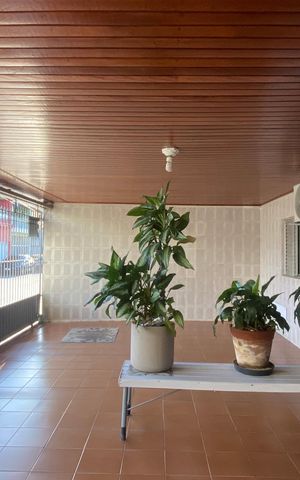 Casa à venda com 300m², 2 quartos e 3 vagasGaragem
