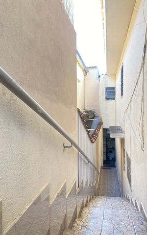 Casa à venda com 300m², 2 quartos e 3 vagasÁrea externa