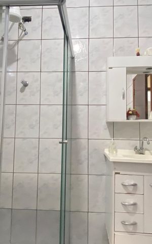 Casa à venda com 300m², 2 quartos e 3 vagasBanheiro