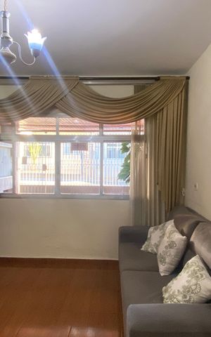 Casa à venda com 300m², 2 quartos e 3 vagasSala