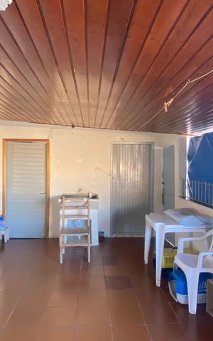 Casa à venda com 300m², 2 quartos e 3 vagasÁrea de Serviço