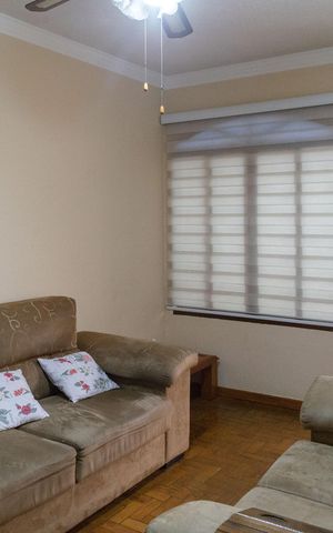 Casa à venda com 87m², 2 quartos e 2 vagasSala