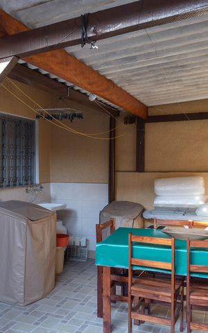 Casa à venda com 87m², 2 quartos e 2 vagasÁrea de Serviço e Quintal