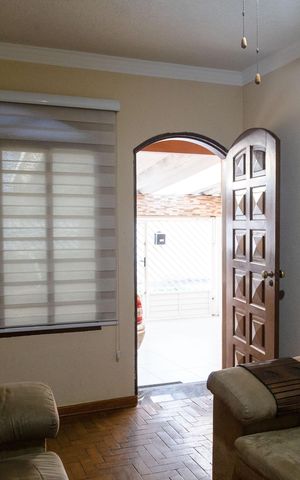 Casa à venda com 87m², 2 quartos e 2 vagasSala