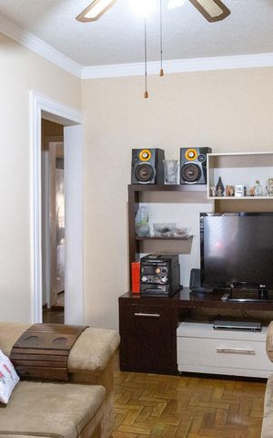 Casa à venda com 87m², 2 quartos e 2 vagasSala