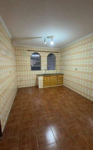Casa à venda com 161m², 2 quartos e 3 vagas