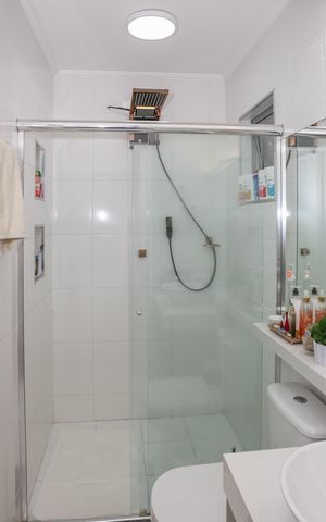 Apartamento para alugar com 55m², 2 quartos e 1 vaga Apartamento para alugar com 55m², 2 quartos e 1 vagaBanheiro da Suíte