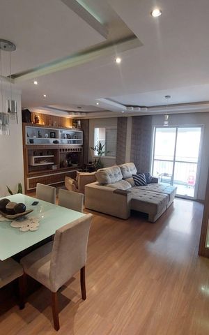 Apartamento à venda com 105m², 4 quartos e 2 vagas Apartamento à venda com 105m², 4 quartos e 2 vagasSala