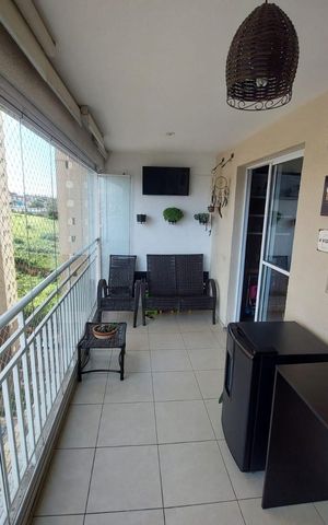 Apartamento à venda com 105m², 4 quartos e 2 vagas Apartamento à venda com 105m², 4 quartos e 2 vagasVaranda