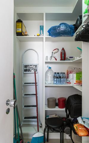 Apartamento à venda com 134m², 3 quartos e 2 vagas Apartamento à venda com 134m², 3 quartos e 2 vagasQuarto de Serviço