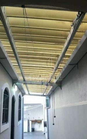 Casa à venda com 215m², 3 quartos e 4 vagas