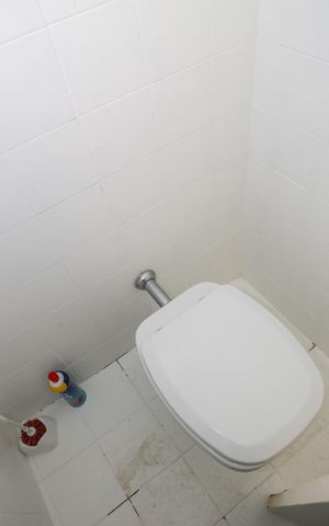 Casa à venda com 130m², 3 quartos e 1 vaga Casa à venda com 130m², 3 quartos e 1 vagaBanheiro de serviço