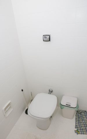 Casa à venda com 130m², 3 quartos e 1 vaga Casa à venda com 130m², 3 quartos e 1 vagaBanheiro