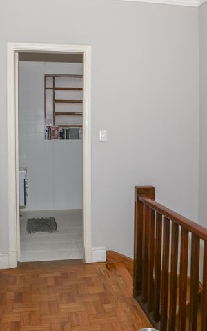 Casa à venda com 130m², 3 quartos e 1 vaga Casa à venda com 130m², 3 quartos e 1 vagaCorredor