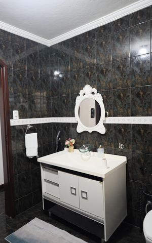 Casa para alugar com 300m², 3 quartos e 2 vagasBanheiro 2