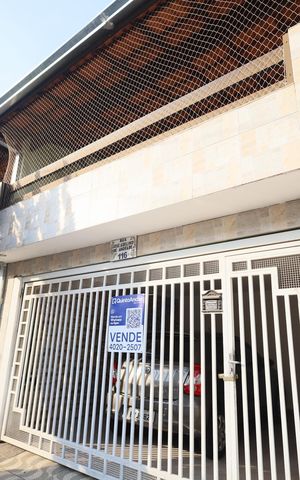 Casa para alugar com 300m², 3 quartos e 2 vagasFachada
