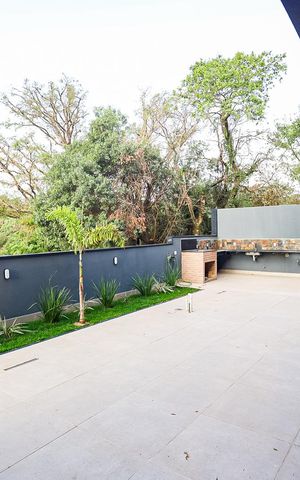 Casa de condomínio à venda com 351m², 3 quartos e 4 vagas Casa de condomínio à venda com 351m², 3 quartos e 4 vagasEspaço Gourmet