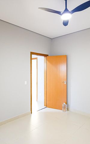 Casa de condomínio à venda com 351m², 3 quartos e 4 vagas Casa de condomínio à venda com 351m², 3 quartos e 4 vagasSuíte 3
