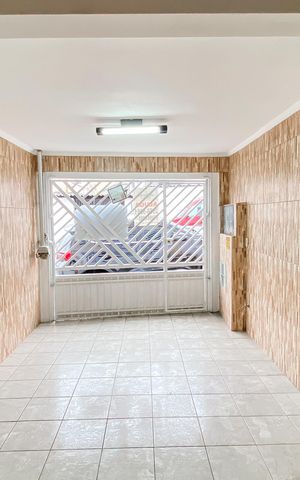 Casa para alugar com 230m², 4 quartos e 1 vaga Casa para alugar com 230m², 4 quartos e 1 vagaGaragem