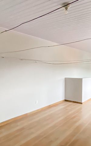 Casa para alugar com 230m², 4 quartos e 1 vaga Casa para alugar com 230m², 4 quartos e 1 vagaÁrea de Serviço